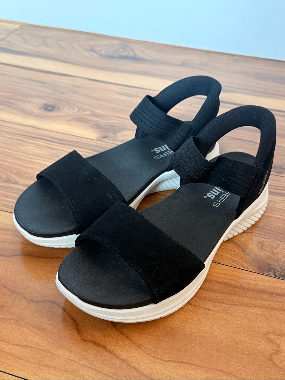 Skechers Black and White Platform Sandals with Elastic Heel Strap - Picture 9 of 10